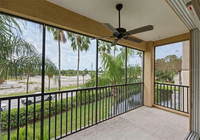 Photo 3 of Townhouse for sale at 1146 Venetian Harbor Dr NE, Saint Petersburg, FL 33702 | MLS# TB8555860 | Listing updated on 2026-10-08