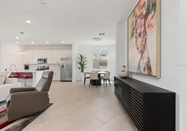 Listing Photo 4 - Condo for sale in building located at 17700 Boracay Ct, VENICE, FL 34293 - Unit #202