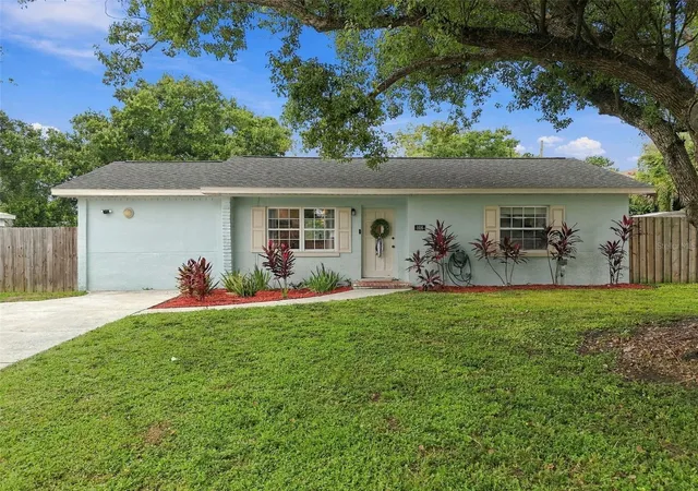 Photo 1 of Single family home for sale at 806 N Gomez Ave, Tampa, FL 33609 | MLS# V4951696 | Listing updated on 2026-10-08