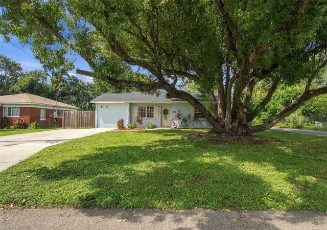 Photo 4 of Single family home for sale at 806 N Gomez Ave, Tampa, FL 33609 | MLS# V4951696 | Listing updated on 2026-10-08