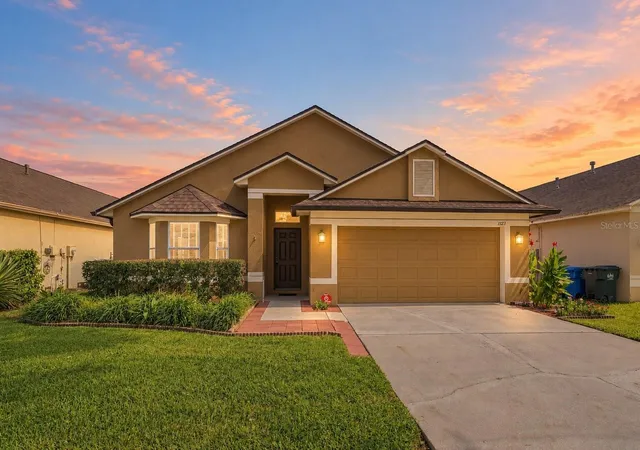 Photo 1 of Single family home for sale at 1123 Lumsden Pointe Blvd, Valrico, FL 33594 | MLS# TB8555874 | Listing updated on 2026-10-09
