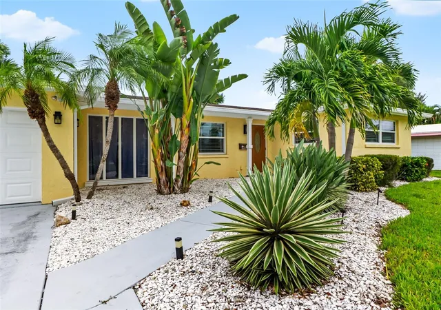 Photo 1 of Single family home for sale at 912 Church St, Venice, FL 34285 | MLS# A4708832 | Listing updated on 2026-10-08