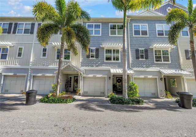 Photo 3 of Townhouse for sale at 5930 Anchroage Way S, Saint Petersburg, FL 33712 | MLS# O6448076 | Listing updated on 2026-10-10