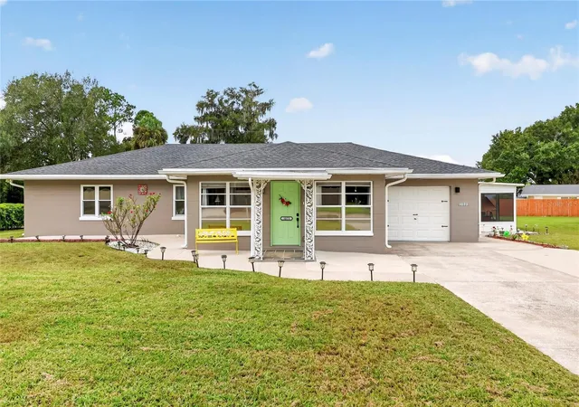 Photo 1 of Single family home for sale at 1075 8th Street NW, Winter Haven, FL 33881 | MLS# TB8555884 | Listing updated on 2026-10-08