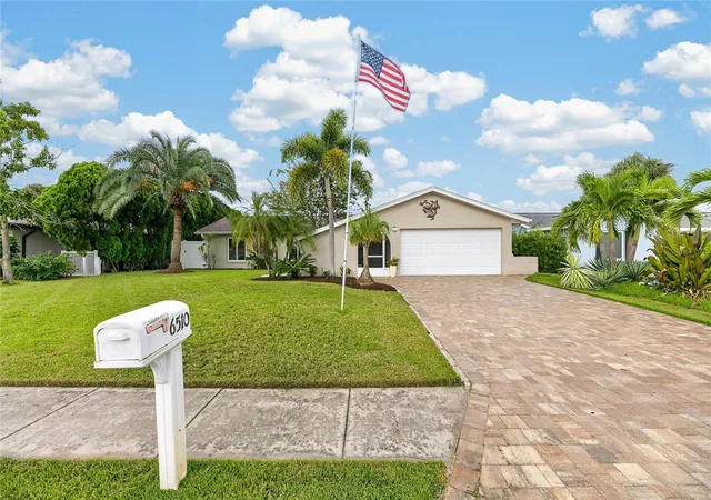 Photo 1 of Single family home for sale at 6510 Solitaire Palm Way, Apollo Beach, FL 33572 | MLS# TB8555886 | Listing updated on 2026-10-09