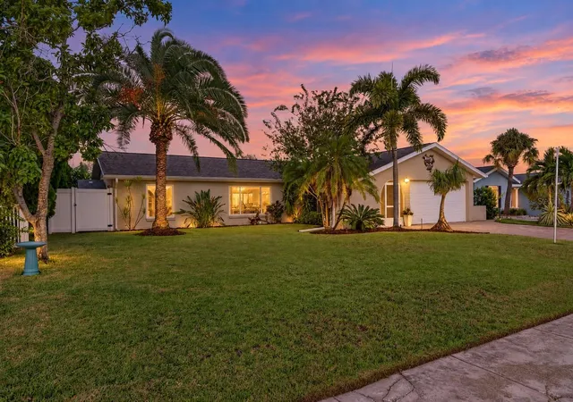 Photo 2 of Single family home for sale at 6510 Solitaire Palm Way, Apollo Beach, FL 33572 | MLS# TB8555886 | Listing updated on 2026-10-09