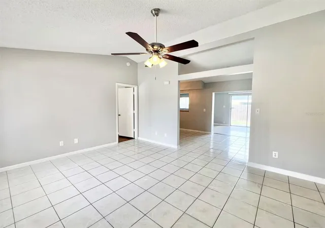 Photo 3 of Single family home for sale at 291 Lalla Ln, Apopka, FL 32712 | MLS# O6448080 | Listing updated on 2026-10-08