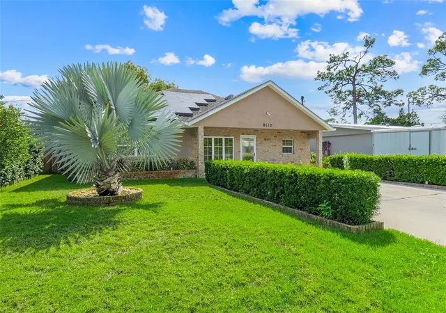 Photo 1 of Single family home for sale at 8110 Castinango St, Orlando, FL 32817 | MLS# O6448081 | Listing updated on 2026-10-27