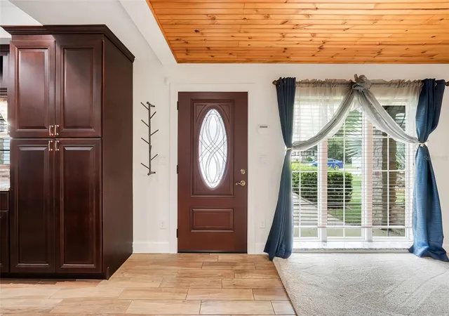 Photo 4 of Single family home for sale at 8110 Castinango St, Orlando, FL 32817 | MLS# O6448081 | Listing updated on 2026-10-27