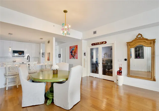 Photo 3 of Condo for sale at 100 S Eola Dr #1413, Orlando, FL 32801 | MLS# O6448082 | Listing updated on 2026-10-08