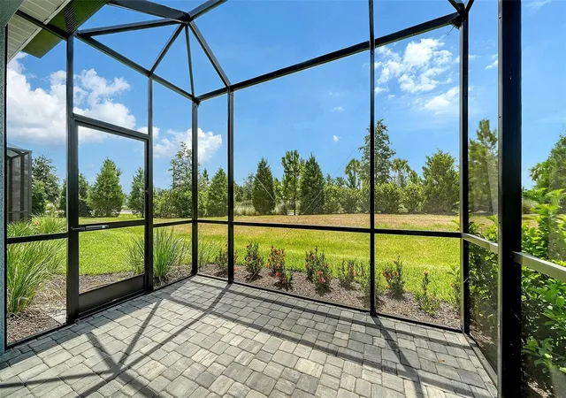 Photo 3 of Single family home for sale at 2115 Sylvester Palm Ln, Bradenton, FL 34212 | MLS# A4708834 | Listing updated on 2026-10-08