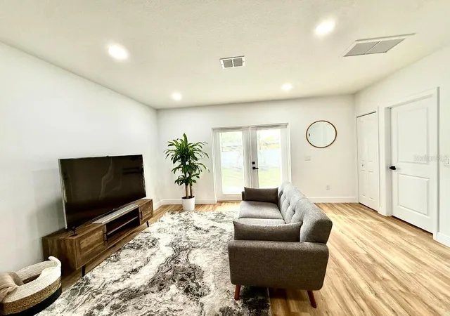 Photo 4 of Townhouse for sale at 8110 N Greenwood Ave, Tampa, FL 33604 | MLS# TB8555893 | Listing updated on 2026-10-20