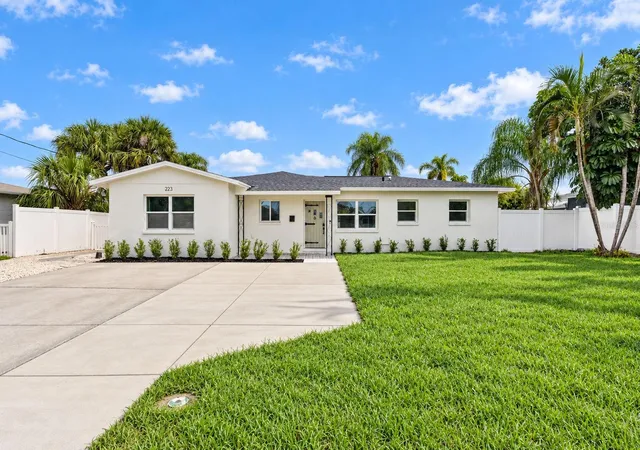 Photo 4 of Single family home for sale at 223 94th Avenue NE, Saint Petersburg, FL 33702 | MLS# TB8555894 | Listing updated on 2026-10-17