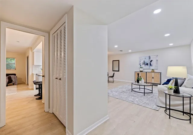 Photo 4 of Single family home for sale at 1011 Macrae Ave, Clearwater, FL 33755 | MLS# O6448087 | Listing updated on 2026-10-08