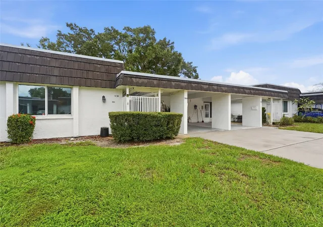 Listing Photo 2 - Condo for sale in building located at 3964 Ashwood Ln, SARASOTA, FL 34232 - Unit #34