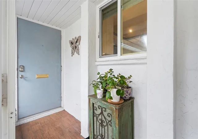 Listing Photo 4 - Condo for sale in building located at 3964 Ashwood Ln, SARASOTA, FL 34232 - Unit #34