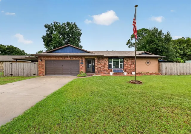 Photo 2 of Single family home for sale at 11347 Pine Ridge Rd, Leesburg, FL 34788 | MLS# G5118779 | Listing updated on 2026-10-09