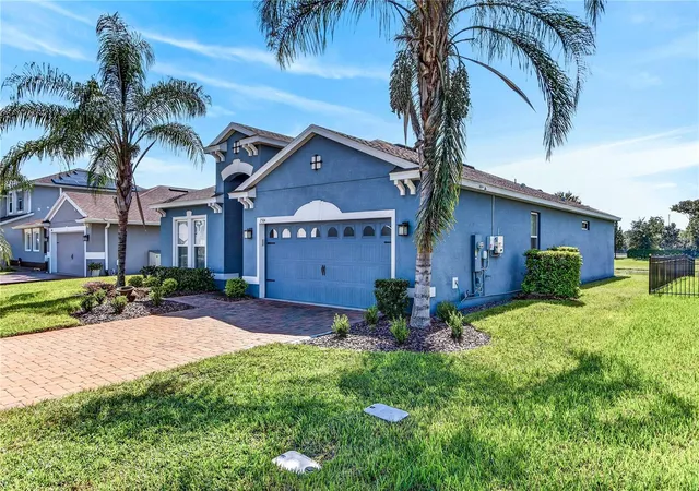 Photo 2 of Single family home for sale at 2304 Tudor Rose Dr, Sanford, FL 32773 | MLS# O6448091 | Listing updated on 2026-10-08