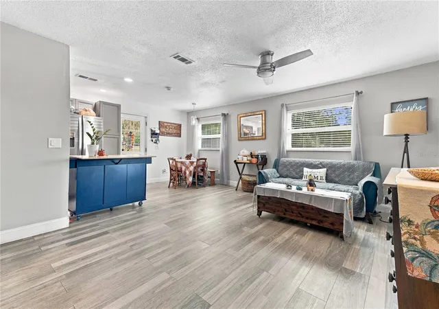 Photo 2 of Single family home for sale at 705 Ne 44th Avenue, Ocala, FL 34470 | MLS# S5159081 | Listing updated on 2026-10-08