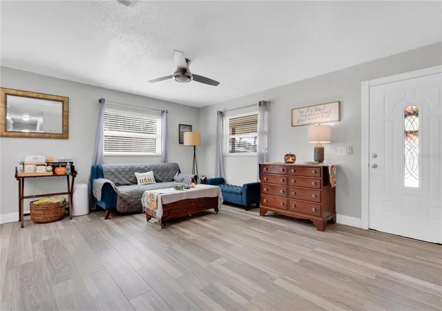 Photo 3 of Single family home for sale at 705 NE 44th Avenue, Ocala, FL 34470 | MLS# S5159081 | Listing updated on 2026-10-08