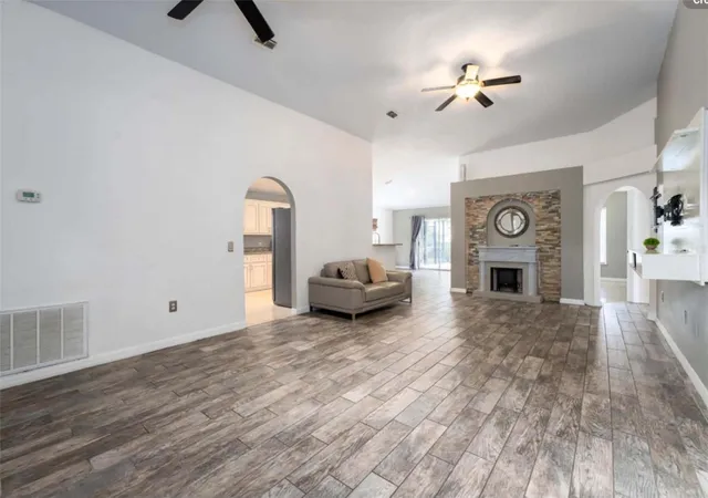 Photo 3 of Single family home for sale at 307 Cardiff Ave, Davenport, FL 33897 | MLS# O6448092 | Listing updated on 2026-10-08