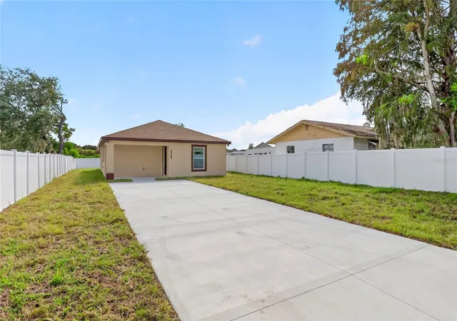 Photo 1 of Single family home for sale at 2426 6th Street NE, Winter Haven, FL 33881 | MLS# S5159083 | Listing updated on 2026-10-08