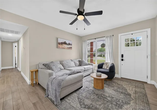 Photo 3 of Single family home for sale at 2913 W Elrod Ave, Tampa, FL 33611 | MLS# TB8555917 | Listing updated on 2026-10-08