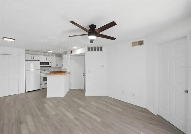 Photo 4 of Condo for sale at 1964 Lake Atriums Cir #169, Orlando, FL 32839 | MLS# O6448113 | Listing updated on 2026-10-27
