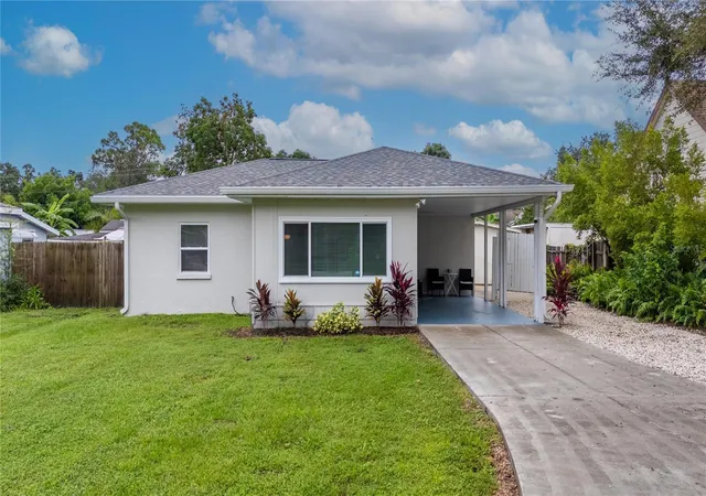 Photo 1 of Single family home for sale at 3314 New England St, Sarasota, FL 34231 | MLS# A4708854 | Listing updated on 2026-10-09