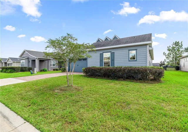 Photo 3 of Single family home for sale at 5430 Nw 35th Lane Rd, Ocala, FL 34482 | MLS# OM733643 | Listing updated on 2026-10-08