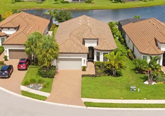 Photo 2 of Single family home for sale at 4730 Sarca Ct, Bradenton, FL 34211 | MLS# A4708857 | Listing updated on 2026-10-11