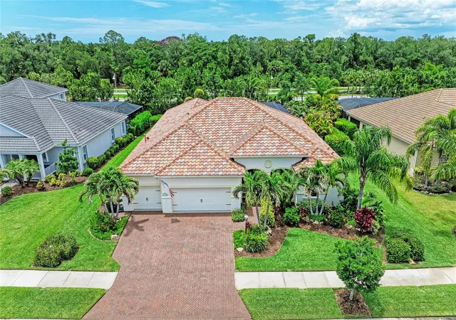 Photo 4 of Single family home for sale at 12642 Harney St, Venice, FL 34293 | MLS# A4708858 | Listing updated on 2026-10-20