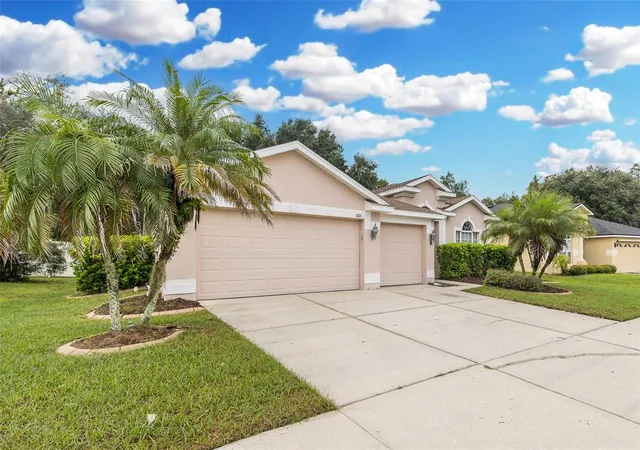 Photo 3 of Single family home for sale at 5815 Justicia Loop, Land O Lakes, FL 34639 | MLS# TB8555954 | Listing updated on 2026-10-08