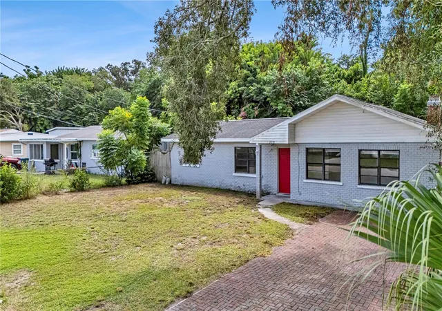 Single family home for sale at 218 6th Jpv St, WINTER HAVEN, FL 33880 | MLS# P4940098