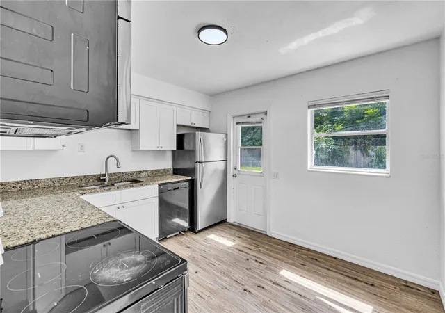Photo 3 of Single family home for sale at 218 6th Jpv St, Winter Haven, FL 33880 | MLS# P4940098 | Listing updated on 2026-10-08
