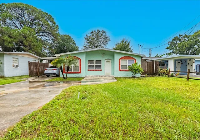 Photo 1 of Single family home for sale at 1738 W Comanche Ave, Tampa, FL 33603 | MLS# TB8555960 | Listing updated on 2026-10-09