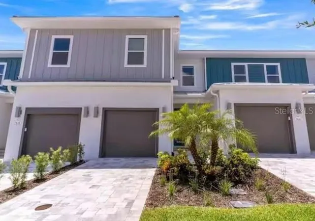 Photo 1 of Townhouse for sale at 7842 Spectrum Dr, Reunion, FL 34747 | MLS# O6448146 | Listing updated on 2026-10-08