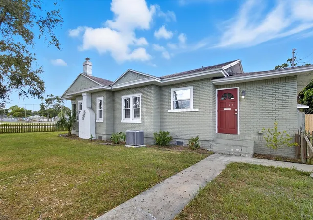 Photo 3 of Single family home for sale at 4701 Haines Rd N, Saint Petersburg, FL 33714 | MLS# TB8555962 | Listing updated on 2026-10-22