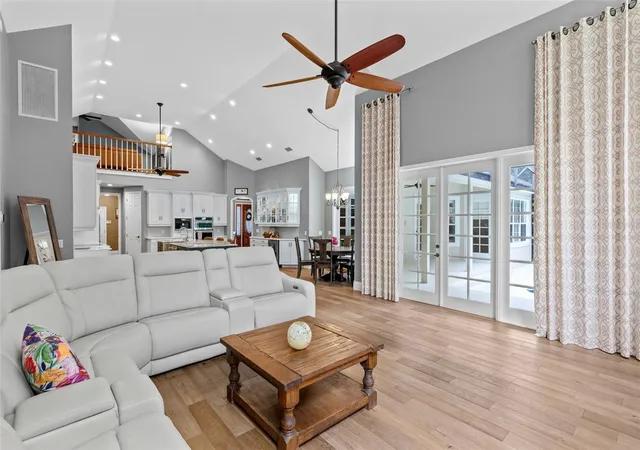 Photo 4 of Single family home for sale at 149 Cherry Crk Cir, Winter Springs, FL 32708 | MLS# O6448153 | Listing updated on 2026-10-08