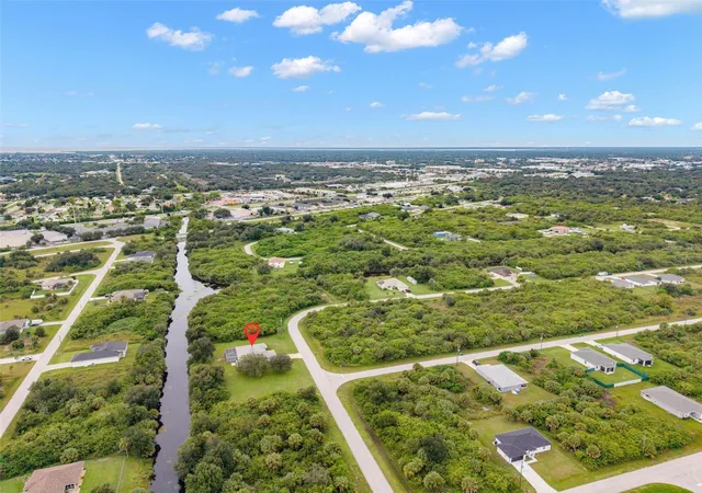 Photo 4 of Single family home for sale at 252 Denver Dr, Port Charlotte, FL 33954 | MLS# C7531709 | Listing updated on 2026-10-10