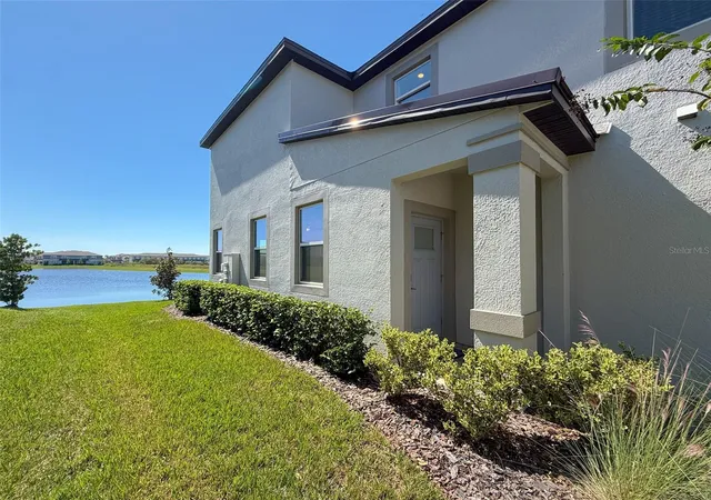 Photo 2 of Townhouse for sale at 32106 Pop Ash Pl, San Antonio, FL 33576 | MLS# O6448161 | Listing updated on 2026-10-21