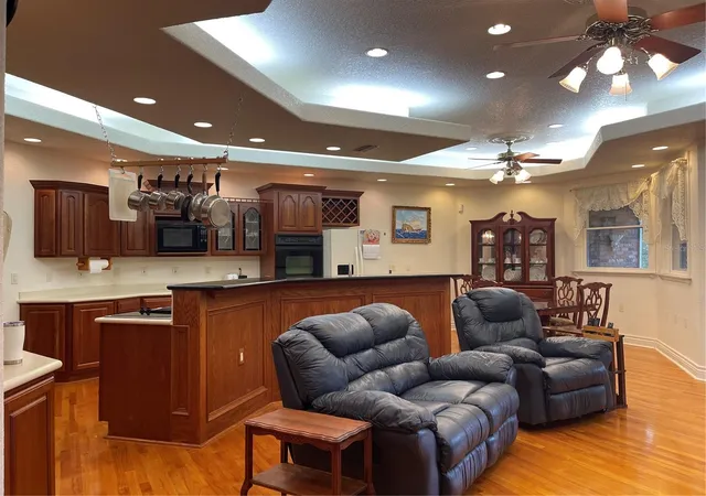 Photo 4 of Single family home for sale at 5422 Cyril Dr, Dade City, FL 33523 | MLS# W7890176 | Listing updated on 2026-10-10