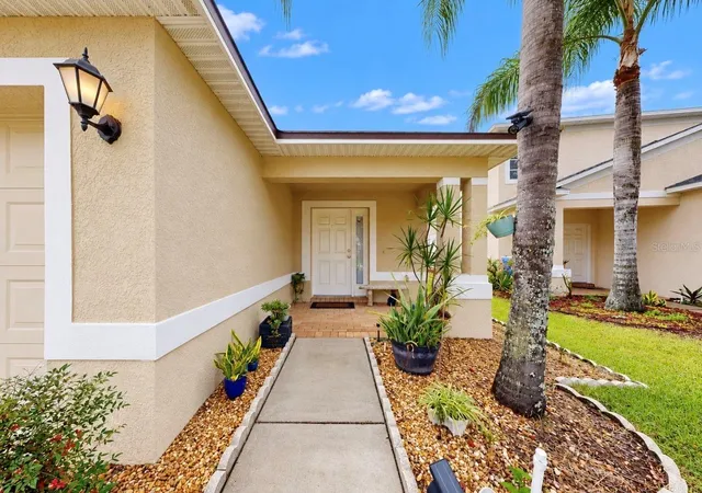 Photo 2 of Single family home for sale at 7746 Carriage Pointe Dr, Gibsonton, FL 33534 | MLS# TB8555976 | Listing updated on 2026-10-10