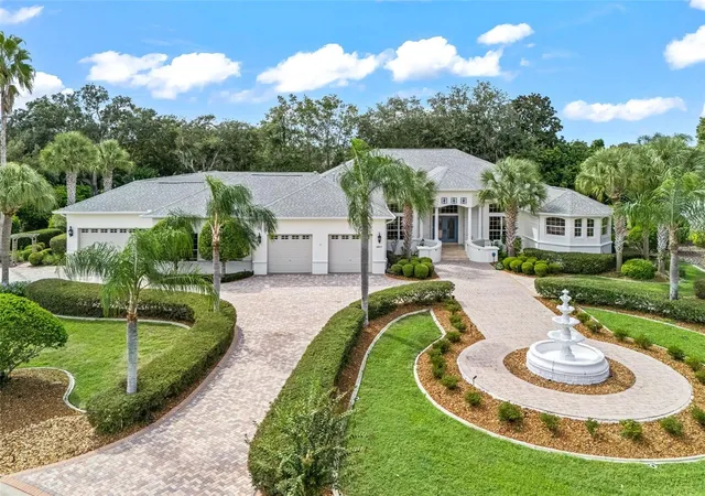 Photo 3 of Single family home for sale at 2917 Larranaga Dr, The Villages, FL 32162 | MLS# G5118785 | Listing updated on 2026-10-08