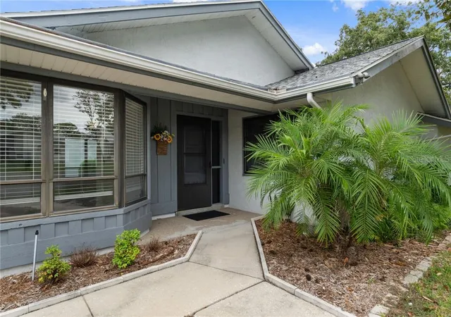 Photo 3 of Single family home for sale at 8 W Winged Ft Ct, Homosassa, FL 34446 | MLS# CC858416 | Listing updated on 2026-10-08