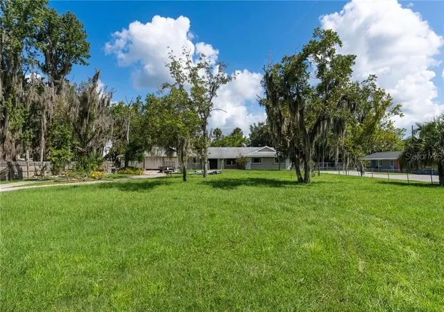 Photo 1 of Single family home for sale at 149 SE & 151 Paradise Point Rd, Crystal River, FL 34429 | MLS# CC858444 | Listing updated on 2026-10-09