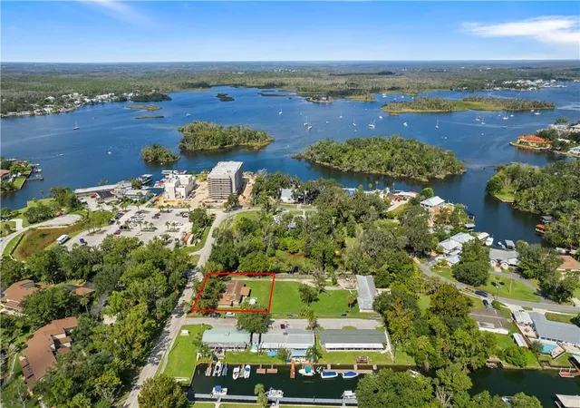 Photo 2 of Single family home for sale at 149 SE & 151 Paradise Point Rd, Crystal River, FL 34429 | MLS# CC858444 | Listing updated on 2026-10-09