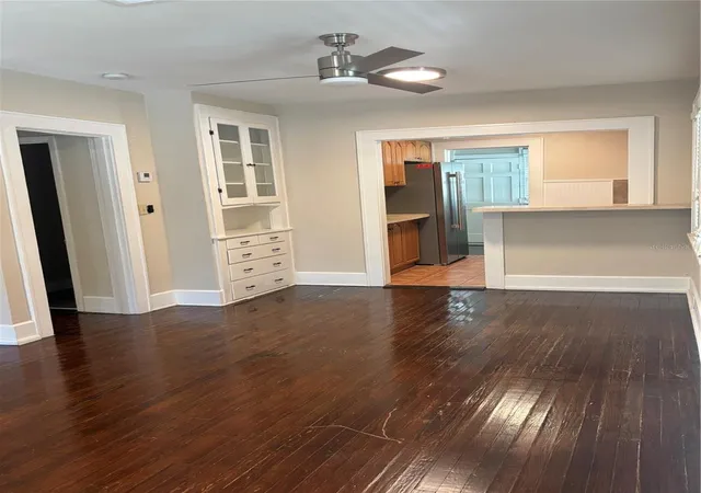 Photo 3 of Single family home for sale at 833 11th Avenue N, Saint Petersburg, FL 33701 | MLS# TB8555980 | Listing updated on 2026-10-09