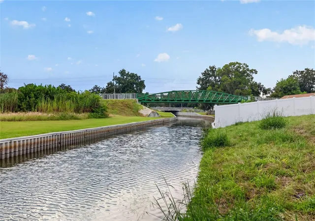 Photo 1 of Single family home for sale at 1097 Carefree Cvs Dr, Winter Haven, FL 33881 | MLS# S5159095 | Listing updated on 2026-10-08