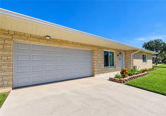 Photo 3 of Single family home for sale at 4901 Regan Ave, Seffner, FL 33584 | MLS# TB8555981 | Listing updated on 2026-10-27